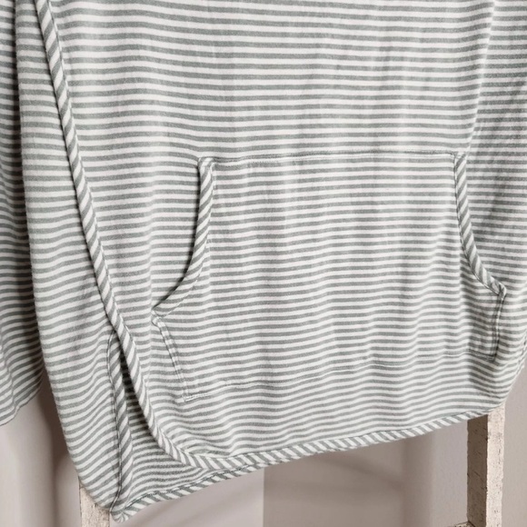 🚨 Market & Spruce Women’s Milania French Terry Curved Hoodie from Stitch Fix. - Picture 5 of 14